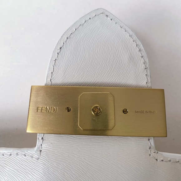 Rare Fendi calfskin satchel - Picture 4 of 10